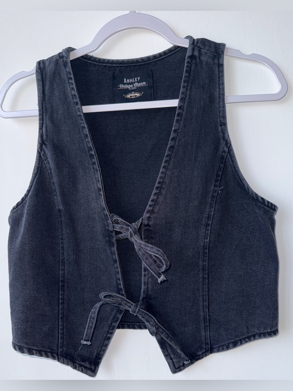 Ashley Vintage Charm Black Denim Tie-Front Vest Womens M